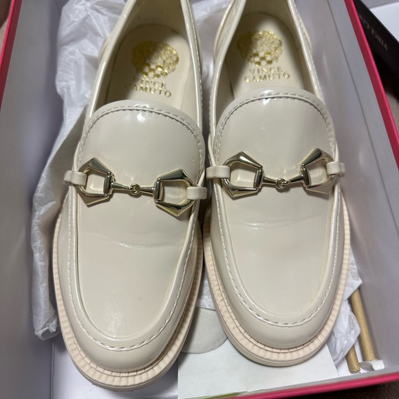 Vince Camuto Cream loafers - Picture 2 of 10